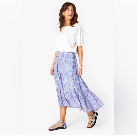 XiRENA Skirts Xirena Iris Tiered Maxi Midi Skirt In Blue Bell